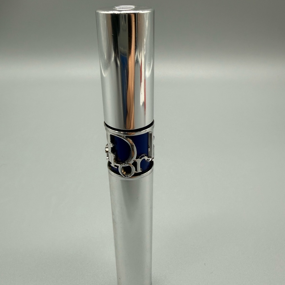 Dior Metallic Silver Mascara
 with Blue Accent - Picture 3 of 3